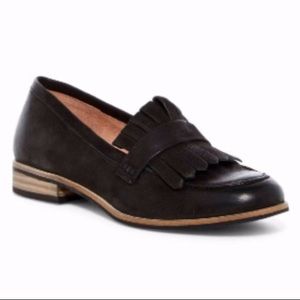 Seychelles Bevy Kiltie Leather Loafers Size 8